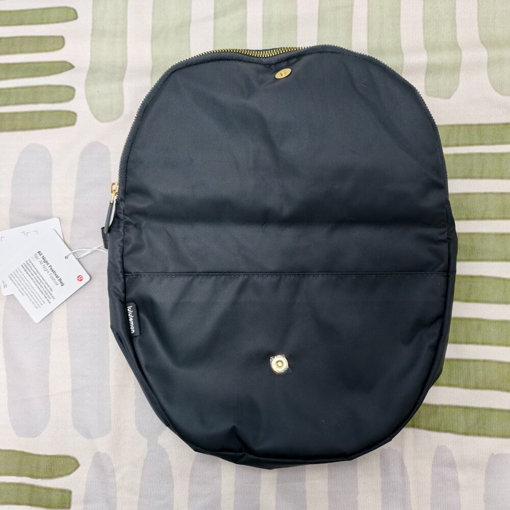 💕Lululemon All Night Festival Bag 5L - Black w/ Gold Hardware Crossbody Sling - Picture 3 of 7